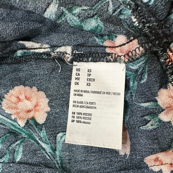 Women’s American Eagle Tie Front Floral Cropped Ruffle Bell Sleeve Blouse - Picture 11 of 11